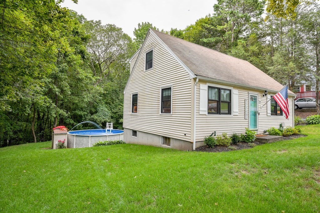 11 Brewster Road Worcester, MA 01602 - Photo 4 of 41 Gallery Image 4