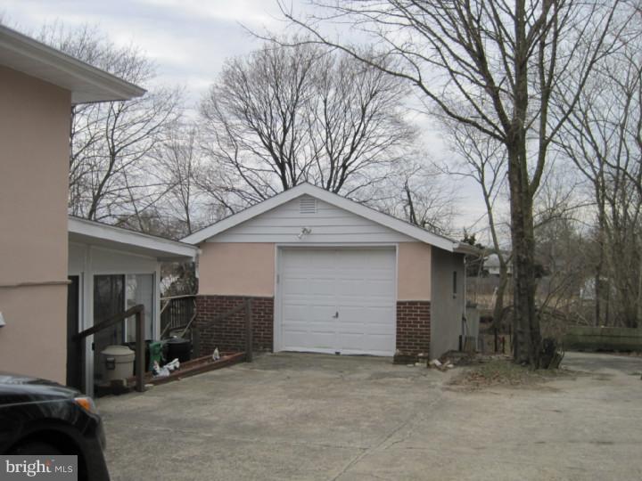 1168 Berkley Road Gibbstown, NJ 08027 - Photo 20 of 20 Garage