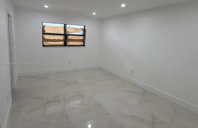 $2,950 | 1800 West 54th Street, Unit 409, Hialeah, FL 33012