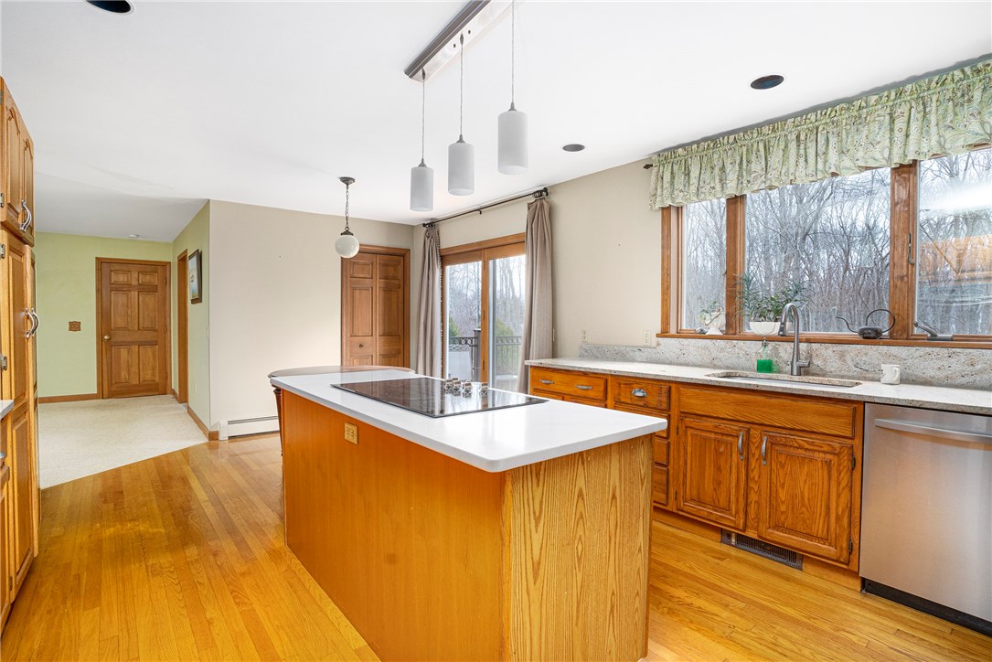 140 Howland Road East Greenwich, RI 02818 - Photo 11 of 49 Gallery Image 11