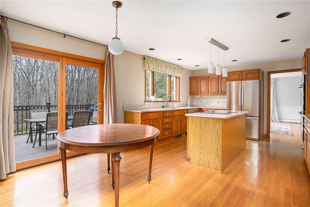 140 Howland Road East Greenwich, RI 02818 - Photo 7 of 49 Gallery Image 7