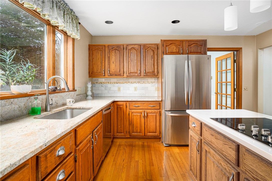 140 Howland Road East Greenwich, RI 02818 - Photo 9 of 49 Gallery Image 9