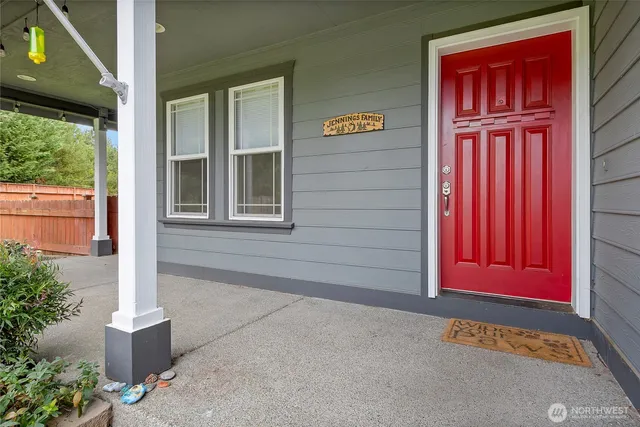 $675,000 | 502 366th St Court South, Roy, WA 98580