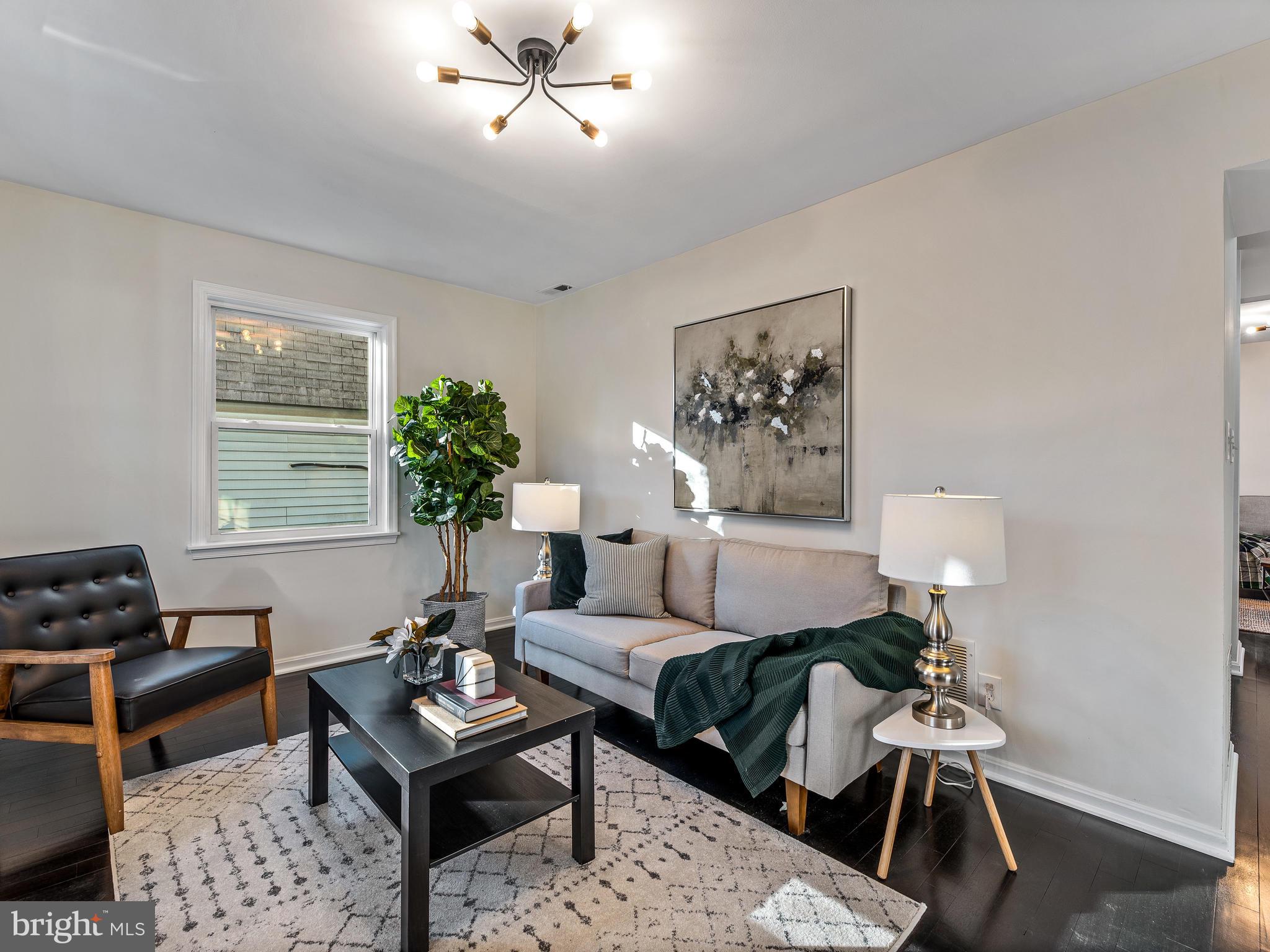 114 Oakwood Road Edgewater, MD 21037 - Photo 4 of 43