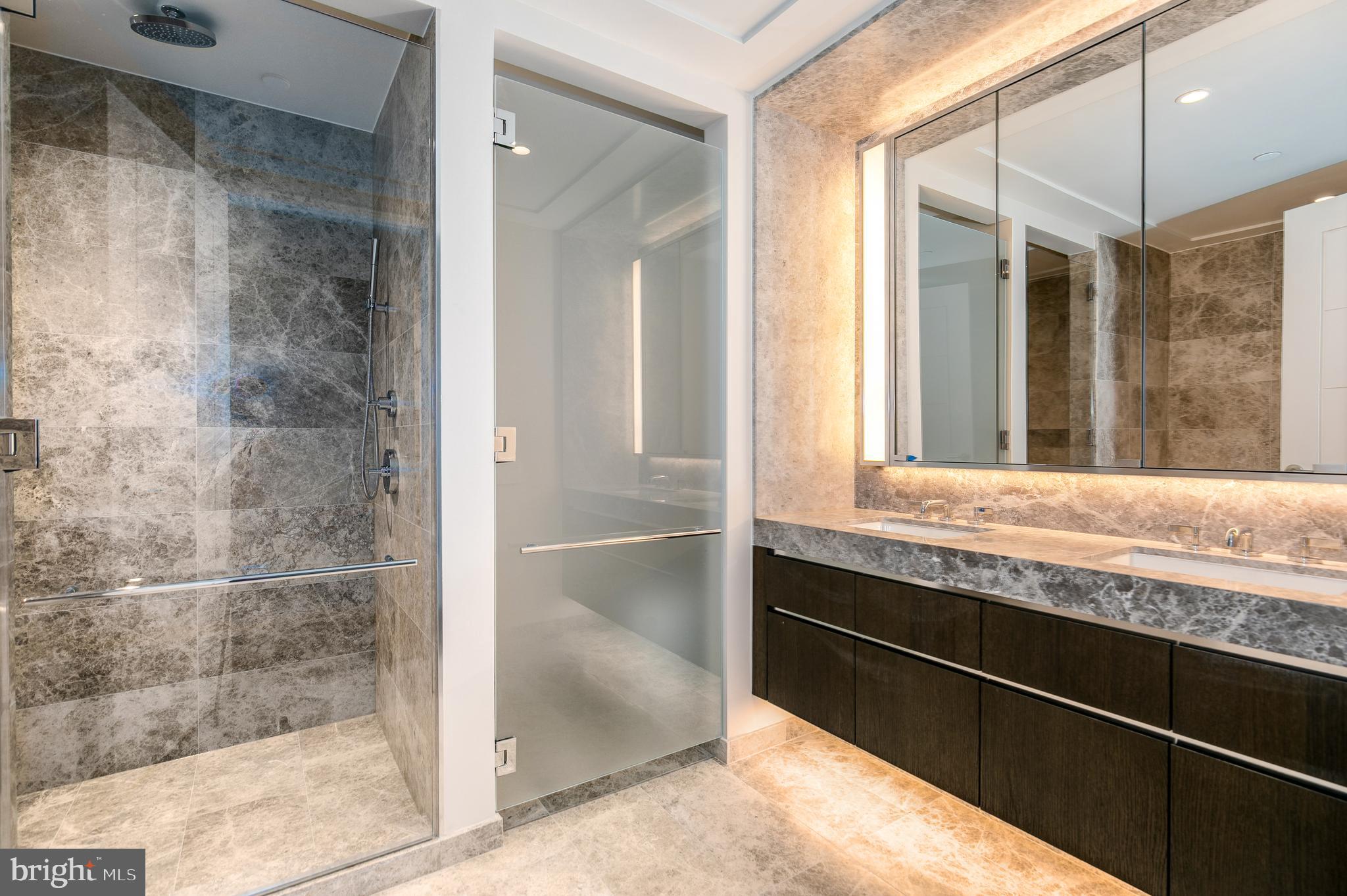 601 Wharf Street Southwest, Unit 406 Washington, DC 20024 - Photo 5 of 14 Primary Bath