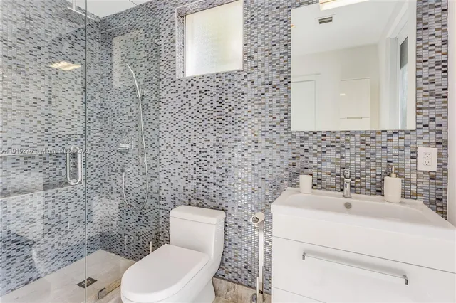 $30,000 | Northeast Coconut Grove, Miami, FL 33133