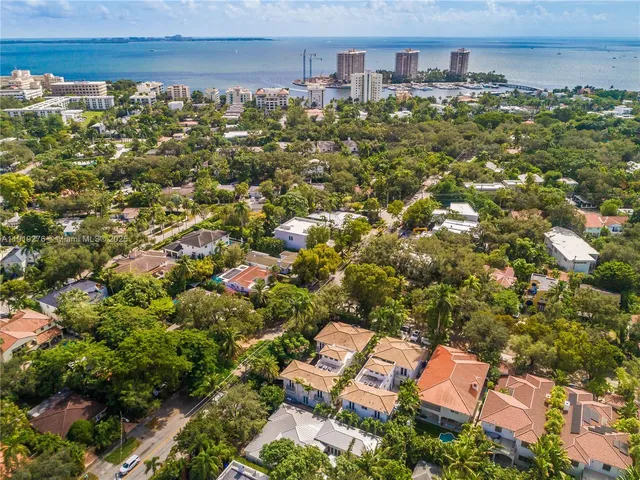$30,000 | Northeast Coconut Grove, Miami, FL 33133