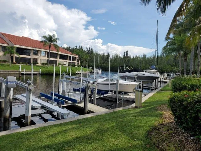 $2,700 | 3314 Wood Thrush Drive, Unit 125, Punta Gorda, FL 33950