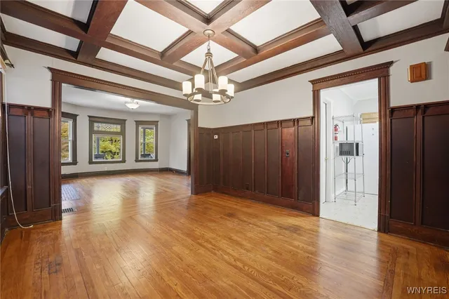 $1,750 | 830 Potomac Avenue, Buffalo, NY 14209