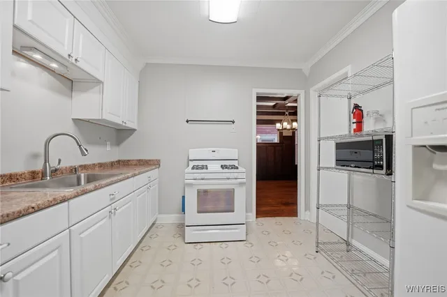 $1,750 | 830 Potomac Avenue, Buffalo, NY 14209