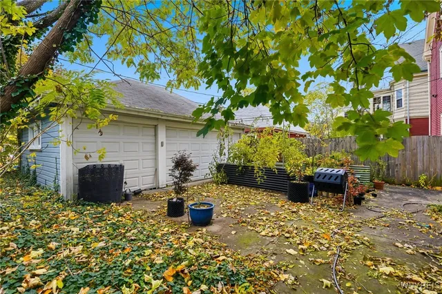 $1,750 | 830 Potomac Avenue, Buffalo, NY 14209