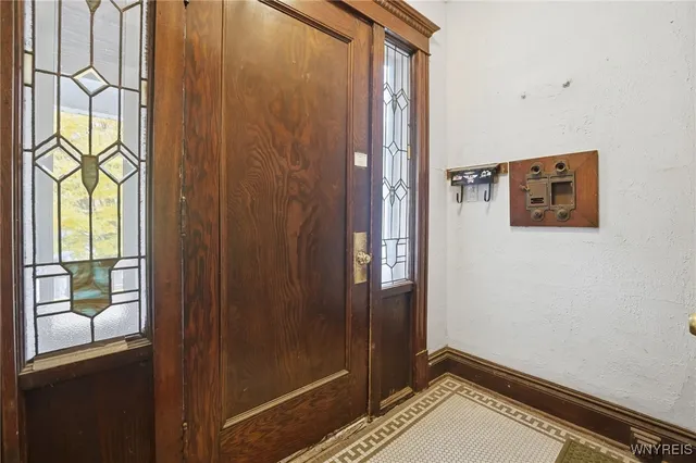 $1,750 | 830 Potomac Avenue, Buffalo, NY 14209