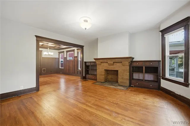 $1,750 | 830 Potomac Avenue, Buffalo, NY 14209