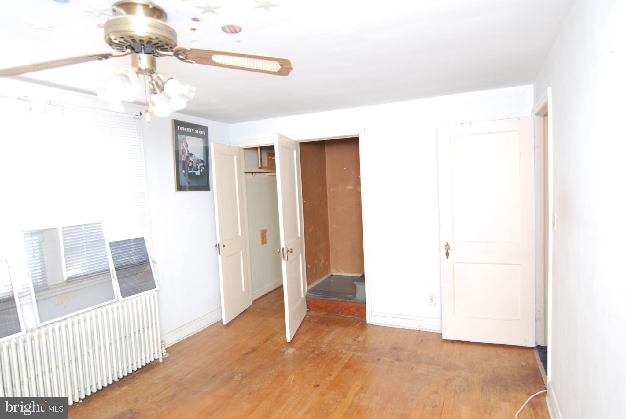 768 Charing Cross Road Baltimore, MD 21229 - Photo 12 of 22 Primary Bed Room View 2