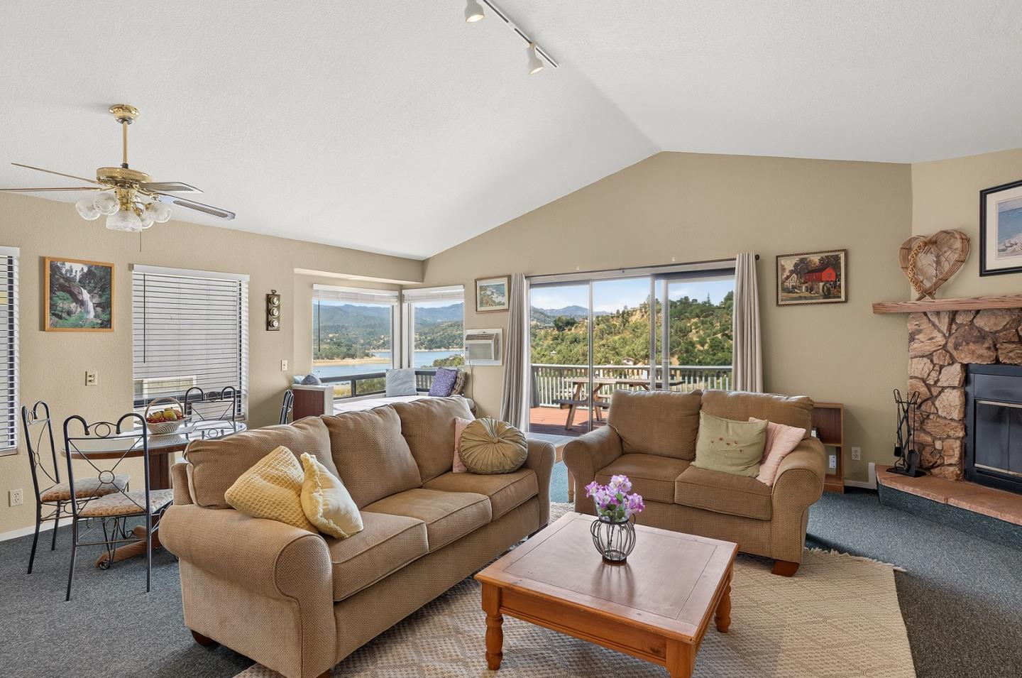 2537 Shoreline Road Bradley, CA 93426 - Photo 4 of 49
