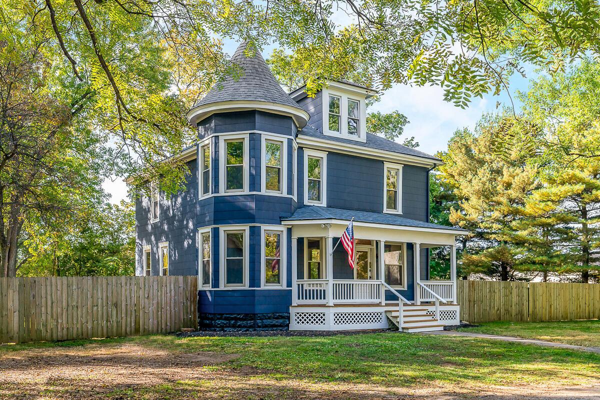 107 Price Road Columbus, OH 43230 - Photo 2 of 36 All freshly painted exterior!