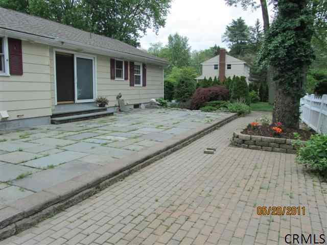 92 Devon Road Bethlehem, NY 12054 - Photo 14 of 15 Photo 14