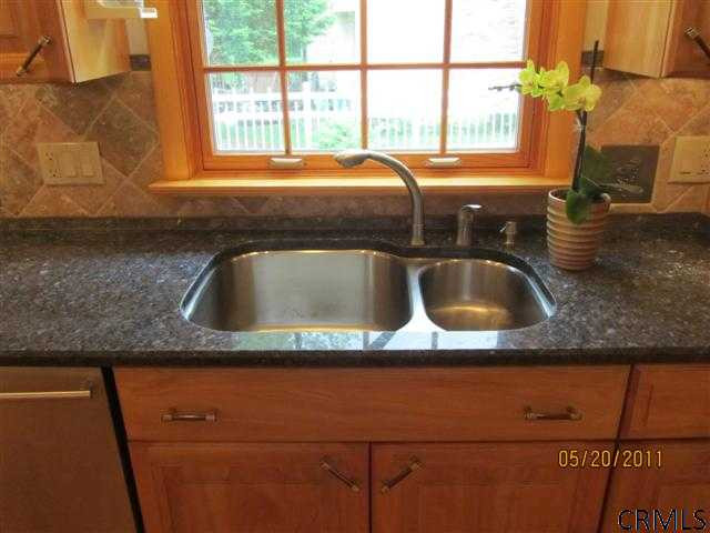 92 Devon Road Bethlehem, NY 12054 - Photo 6 of 15 Photo 6