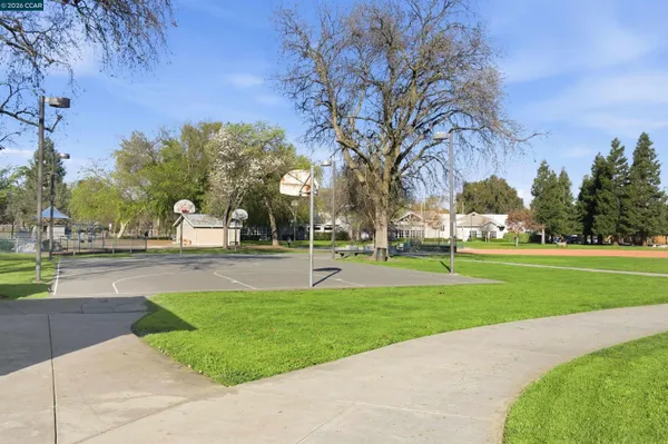 $650,000 | 55 Mozden Lane, Pleasant Hill, CA 94523