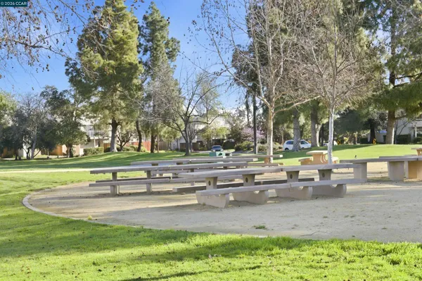 $650,000 | 55 Mozden Lane, Pleasant Hill, CA 94523