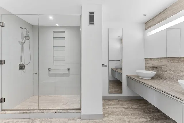 $8,500 | 322 West 57th Street, Unit 39K | Hell's Kitchen