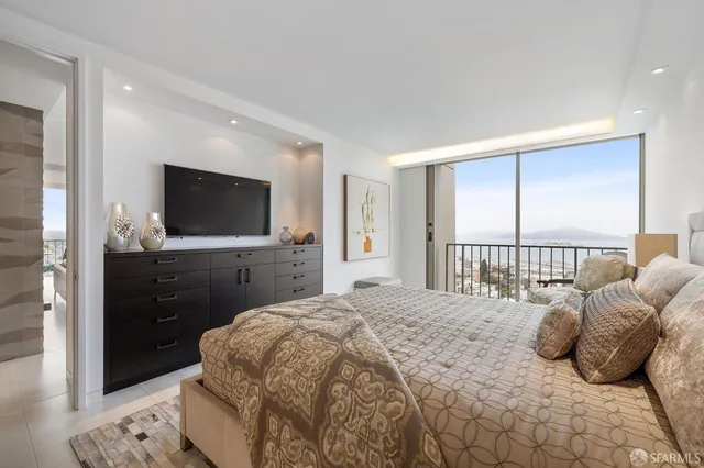 $2,695,000 | 999 Green Street, Unit 1401, San Francisco, CA 94133