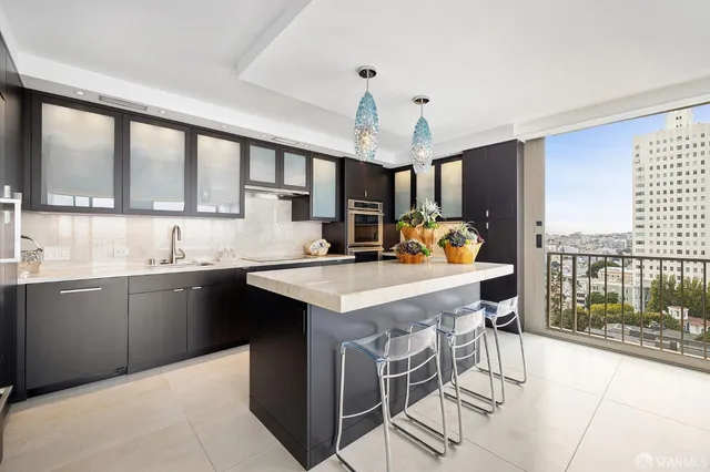 $2,695,000 | 999 Green Street, Unit 1401, San Francisco, CA 94133