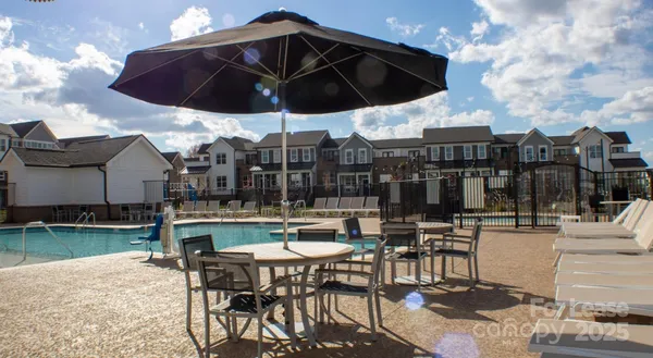 $2,489 | 17014 Fairmount Way, Unit B1, Pineville, NC 28134