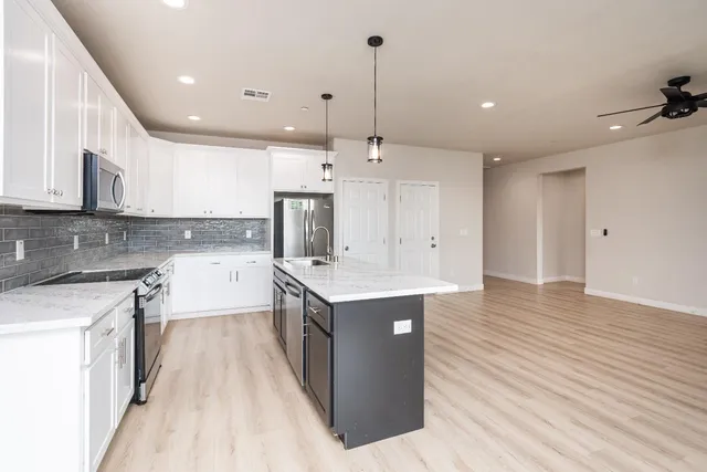 $569,999 | 42009 Bessie Dyer Court, Knights Landing, CA 95645