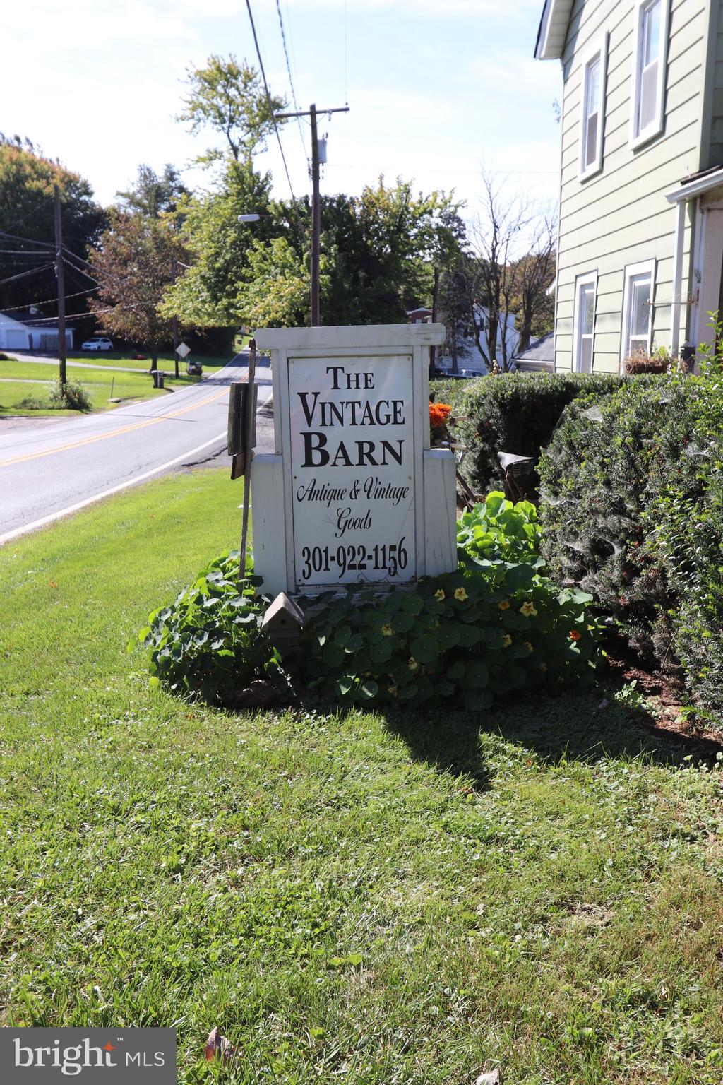 7412 Damascus Road Gaithersburg, MD 20882 - Photo 45 of 52 Find your heart's desire