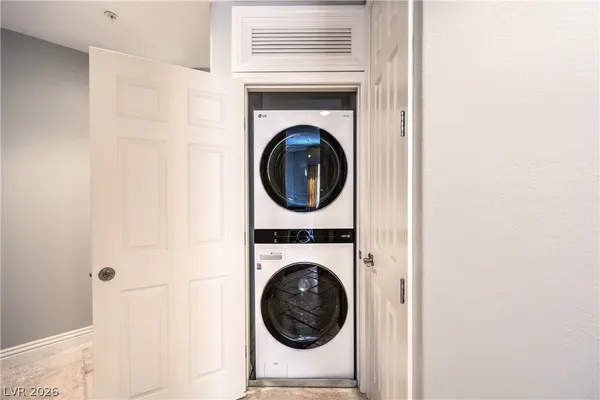 $485,000 | 30 Via Mantova, Unit 202, Henderson, NV 89011
