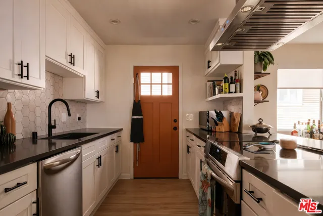 $1,390,000 | 549 Meridian Terrace, Los Angeles, CA 90042