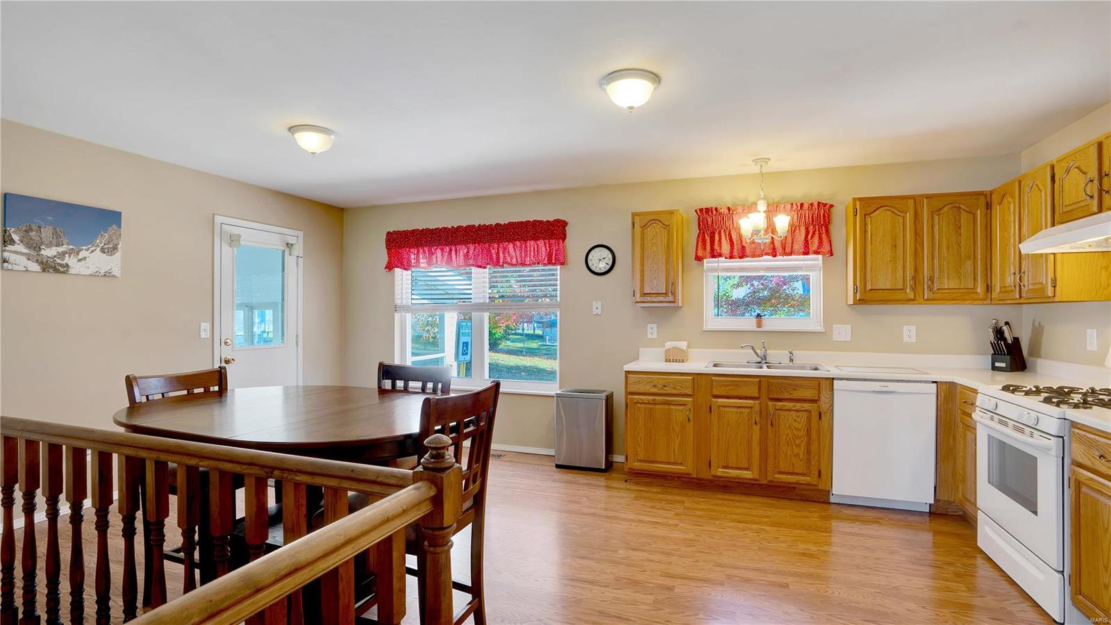 313 Atrium Ridge Court St. Peters, MO 63376 - Photo 6 of 34 Gallery Image 6