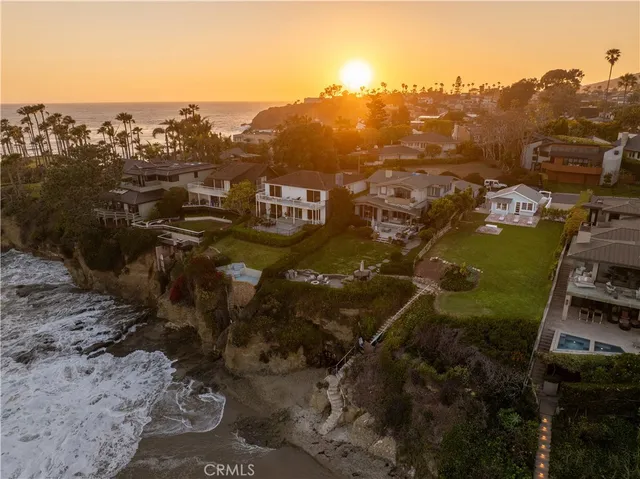 a view of a house with a big yard