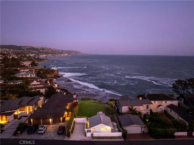 $18,800,000 | 1041 Marine Drive, Laguna Beach, CA 92651