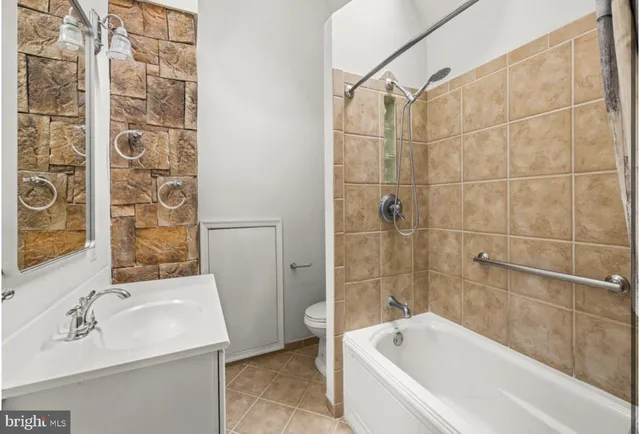 $315,000 | 227 West Olive Street, Westville, NJ 08093