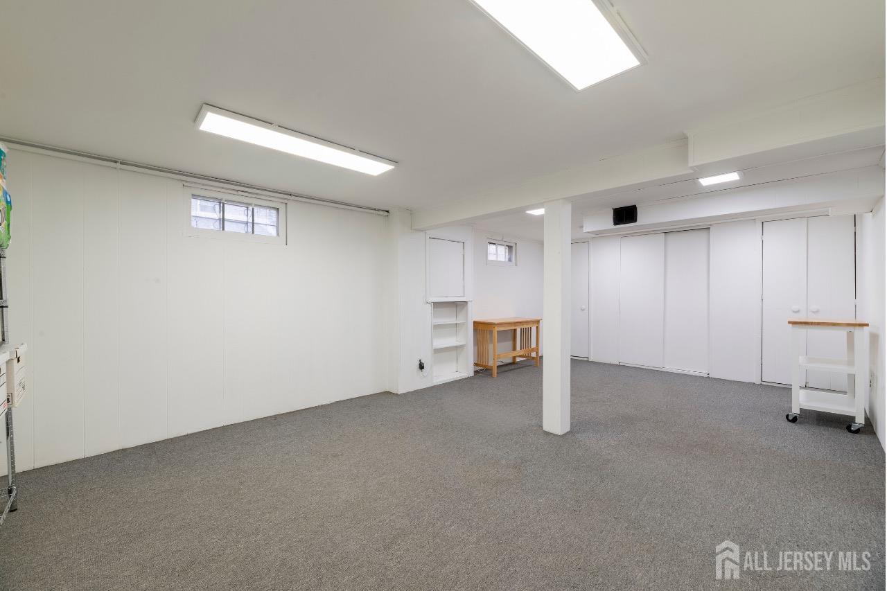 21 Rolling Road East Brunswick, NJ 08816 - Photo 21 of 32 Gallery Image 21