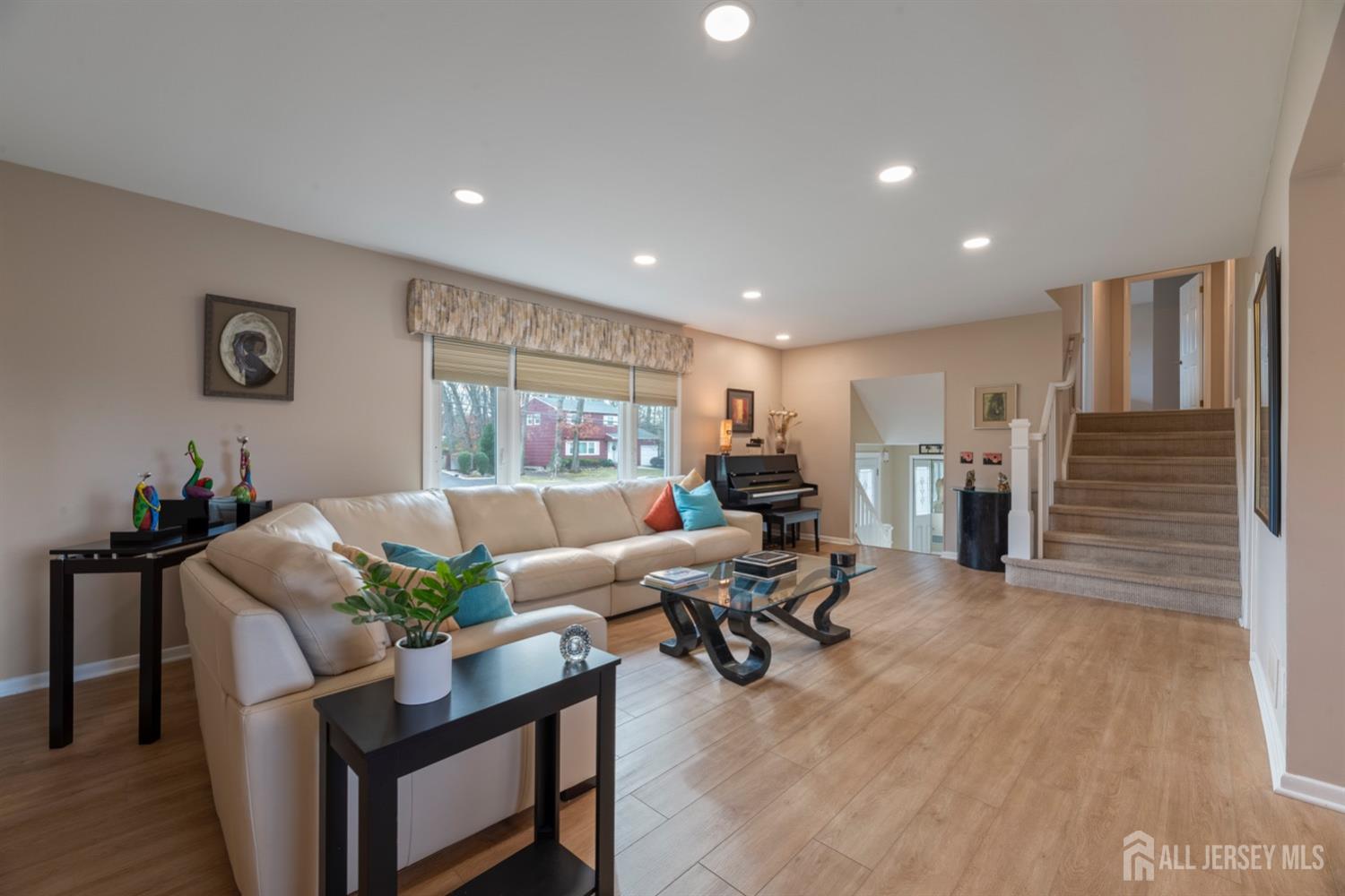 21 Rolling Road East Brunswick, NJ 08816 - Photo 3 of 32 Gallery Image 3