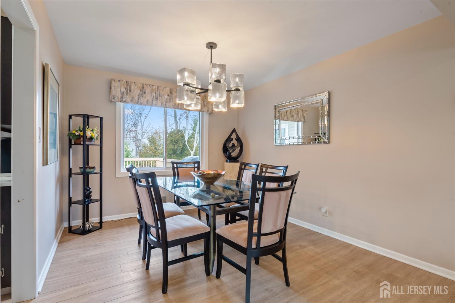 21 Rolling Road East Brunswick, NJ 08816 - Photo 4 of 32 Gallery Image 4