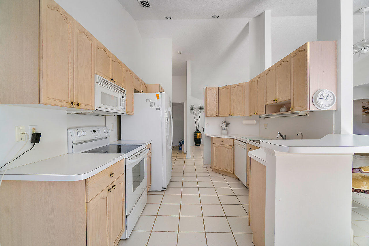 161 Cove Road Greenacres, FL 33413 - Photo 7 of 41 Kitchen
