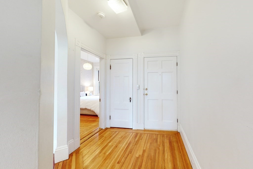 405 Marlborough Street, Unit 41 Boston, MA 02115 - Photo 11 of 32 a view of a bathroom with a tub and shower