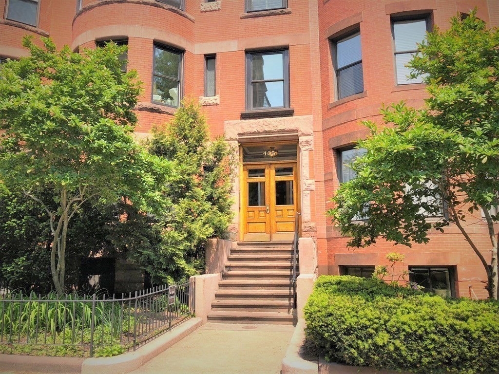 405 Marlborough Street, Unit 41 Boston, MA 02115 - Photo 2 of 32 front view of a house