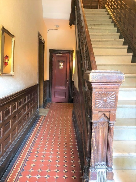 405 Marlborough Street, Unit 41 Boston, MA 02115 - Photo 3 of 32 a view of balcony with stairs