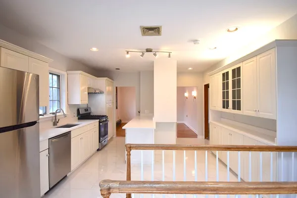 $2,650 | 144-146 Cleveland Avenue, Unit 2, Braintree, MA 02184