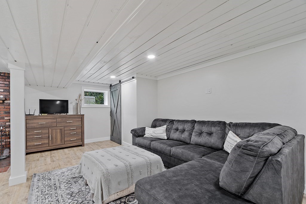 12 Coulson Road Berlin, MA 01503 - Photo 17 of 29 Gallery Image 17