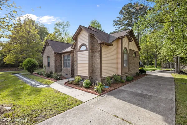 $292,000 | 801 Deerfoot Circle, New Bern, NC 28562