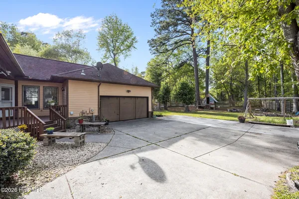 $292,000 | 801 Deerfoot Circle, New Bern, NC 28562