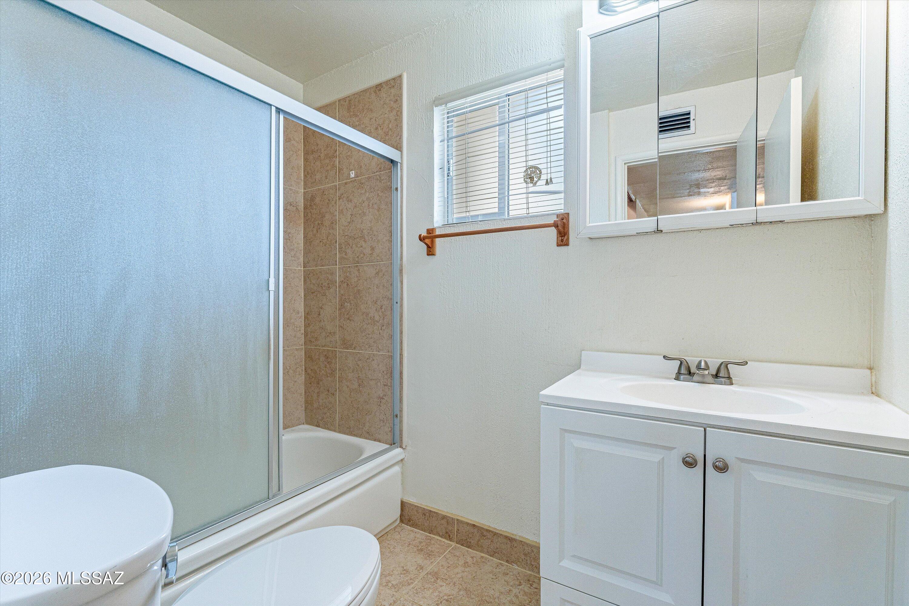 715 North Cody Loop Road, Unit 1 Oracle, AZ 85623 - Photo 19 of 25 19-Bathroom