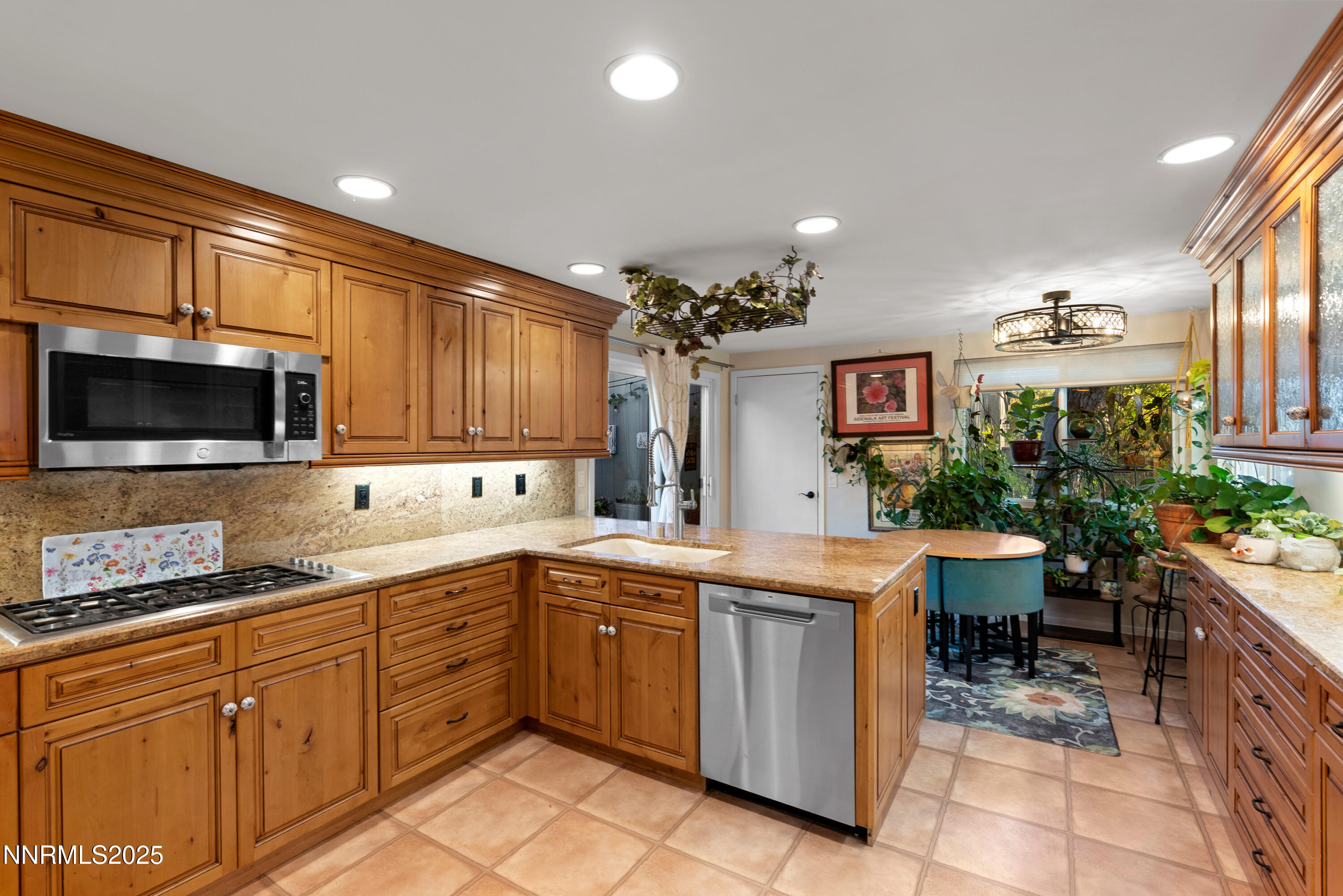 6435 Meadow Valley Lane Reno, NV 89519 - Photo 10 of 34 27-6435 Meadow Valley Ln-interior-111