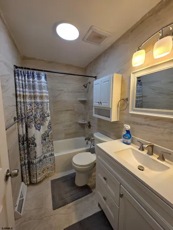 $2,300 | 22 Oyster Bay, Unit 22D, Absecon, NJ 08201